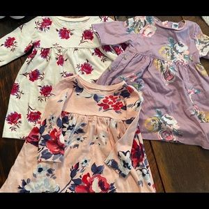 Bundle!! Old navy baby dresses 6-12 month